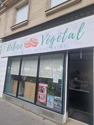 Outside at Délice Végétal in Nantes