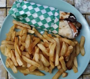 Mock lamb pita with fries (takeout) at Veganarie - Resto Végan in Montreal