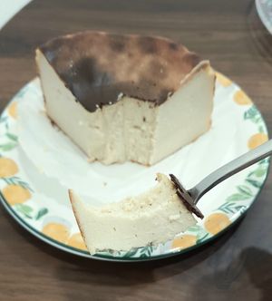 vegan cheesecake - close-up at Shalom Veggie - 샬롬베지 in Seoul