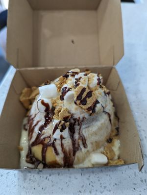  at Cinnaholic in Carmel