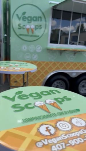 Matching tables  at Vegan Scoops in Kissimmee