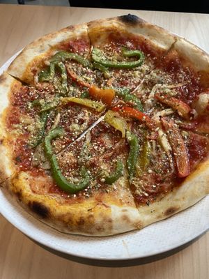 Roasted pepper pizza with added garlic  #Veganuary at Real Food 真食 - Orchard in Central Singapore