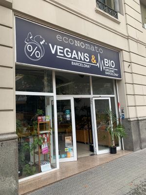 Front at COCO VEGANS | Antes VEGANS & BIO in Barcelona