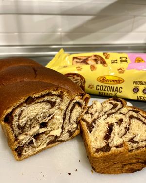 Vegan cake (or babka?) with walnuts and chocolate at COCO VEGANS | Antes VEGANS & BIO in Barcelona