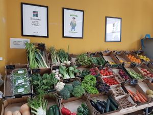 fresh fruits and vegs at COCO VEGANS | Antes VEGANS & BIO in Barcelona