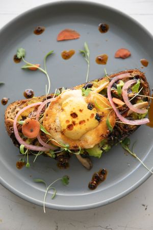 Farmers Market Avo Toast w/ vegan fried egg at Dear Mama in Los Angeles