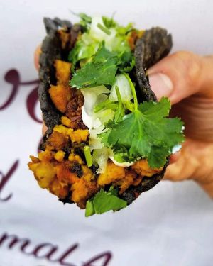  at Dear Mama in Los Angeles