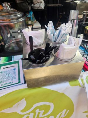  at Dear Mama in Los Angeles