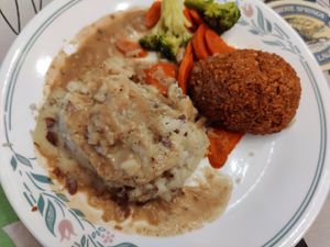 Sunday dinner at Plant No. 01 in Lincoln