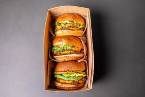  at UNiQ Burger in Scottsdale