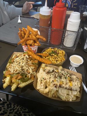 Fries and Mac n cheese  at UNiQ Burger in Scottsdale