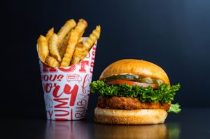  at UNiQ Burger in Scottsdale