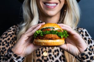  at UNiQ Burger in Scottsdale