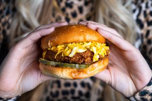  at UNiQ Burger in Scottsdale