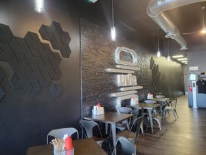  at UNiQ Burger in Scottsdale