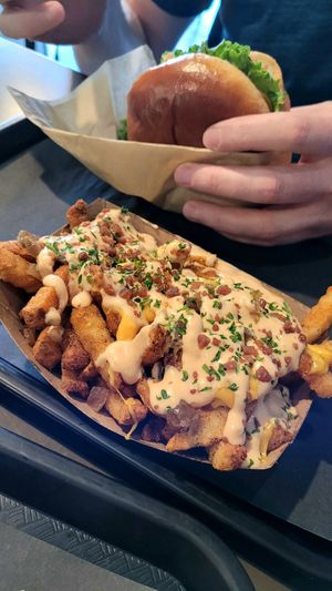  at UNiQ Burger in Scottsdale