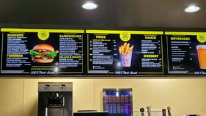  at UNiQ Burger in Scottsdale