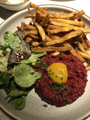 Beets tartar with fries  at Verdō in Brussels