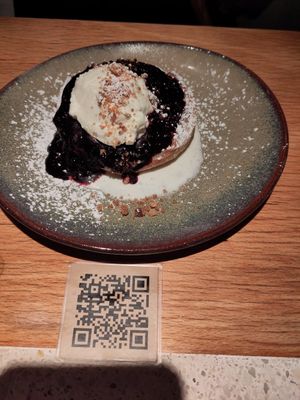 Tarte myrtilles avec chantilly maison at Verdō in Brussels