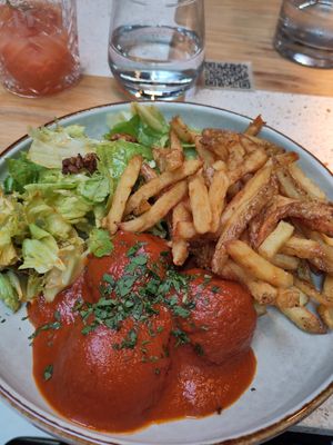 Boulettes sauce tomate at Verdō in Brussels