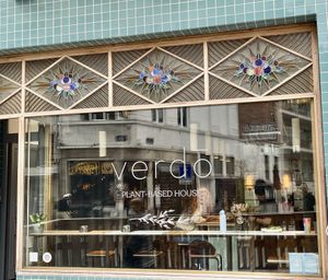 Front   at Verdō in Brussels