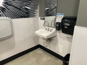 CLEAN and SPOTLESS restroom at ChagaRoot in Las Vegas