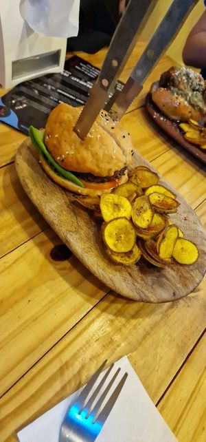 Burger at Vegano O No in Panama City