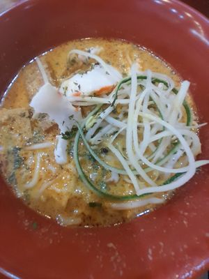 Laksa kolomee at Yi Su Pin 一素品 - Chinatown in Central Singapore