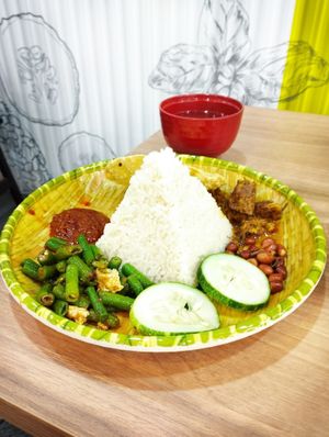 Nasi Lemak  at Yi Su Pin 一素品 - Chinatown in Central Singapore