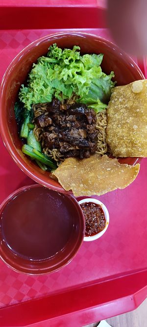 Sarawak kolo noodle $5 at Yi Su Pin 一素品 - Chinatown in Central Singapore