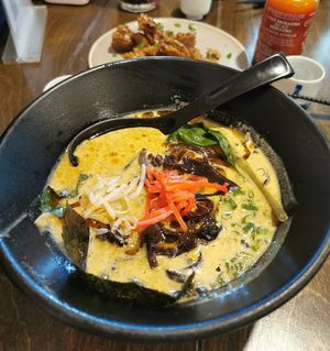 Akatonkotsu💗 nueva opción de ponerle picante al ramen 100/10 at Vegan Ramen Mei - Condesa in Mexico City