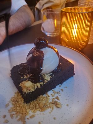 Brownie sundae at Planta Queen in Chicago