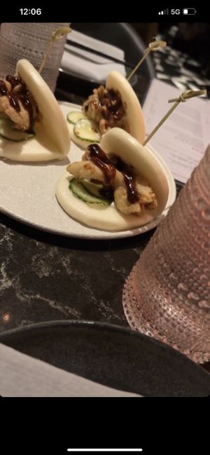Bao sliders with oyster mushroom “fried chicken” 4/5  #Veganuary at Planta Queen in Chicago