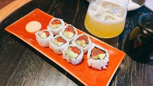 spicy tuna maki roll  at Planta Queen in Chicago