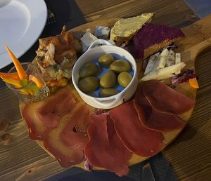 Cutting board for 2  at Veghometro in Rome