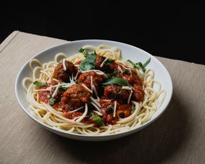  at The Den - A plant-based experience in Oeiras