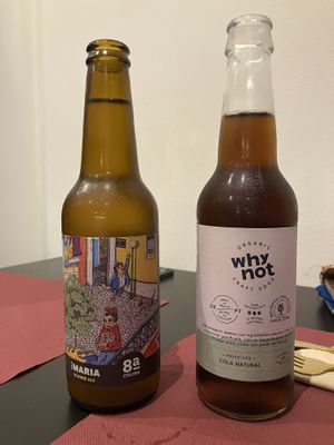 Cerveja artesanal e cola natural / Craft beer and natural cola  at The Den - A plant-based experience in Oeiras