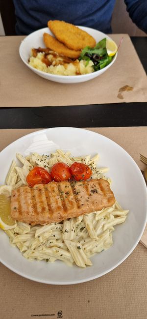 Salmão at The Den - A plant-based experience in Oeiras