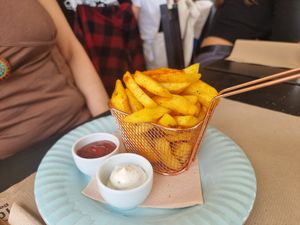  at The Den - A plant-based experience in Oeiras