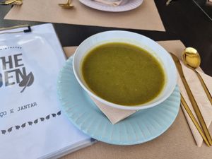  at The Den - A plant-based experience in Oeiras