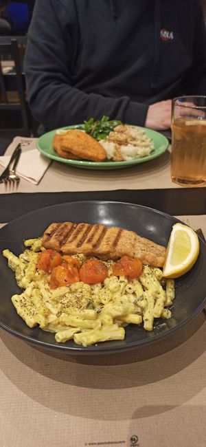  at The Den - A plant-based experience in Oeiras