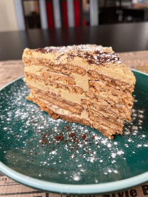 Bolo de bolacha (cookie cake) at The Den - A plant-based experience in Oeiras