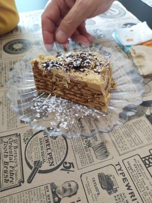Bolo de bolcha d'avó at The Den - A plant-based experience in Oeiras