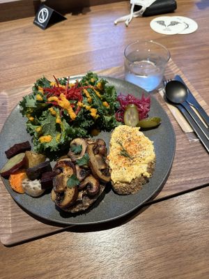 open sandwich with mushroom and vegan egg  at Cafe Tarot - カフェタロ in Tokyo