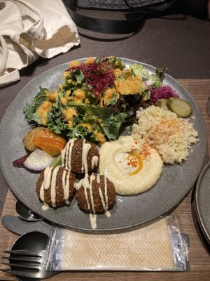 Falafel plate   at Cafe Tarot - カフェタロ in Tokyo