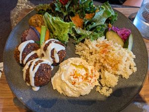 Falafel plate at Cafe Tarot - カフェタロ in Tokyo