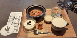 Morning granola with oat milk at Cafe Tarot - カフェタロ in Tokyo