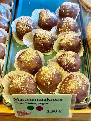 Macaroons  at Brotgarten in Berlin