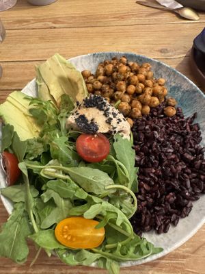 Vegan buddha bowl  at Selma Alabama in Bayeux