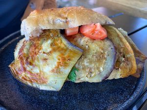 Aubergine Brötchen at Stadtländers Esszimmer in Walsrode